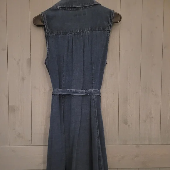 Banana Republic Sleeveless Denim Dress - Picture 2 of 2